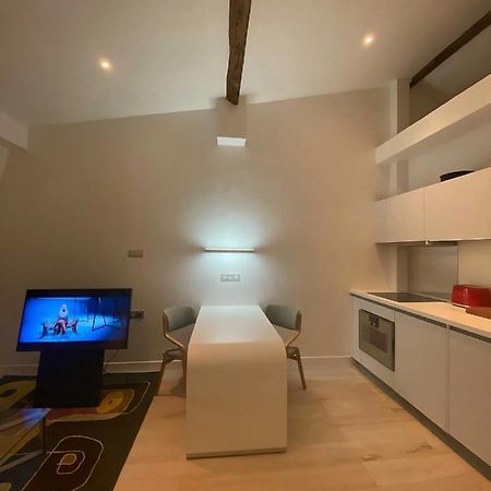 New Apartment Near Champs Elysees Paris Exterior foto
